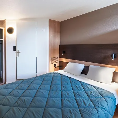 Premiere Classe Lyon Ouest - Hotel