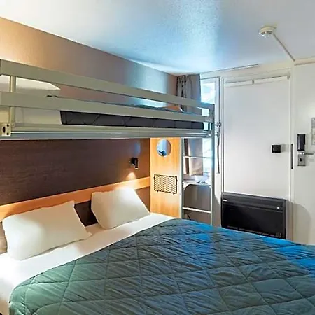 Premiere Classe Lyon Ouest - *