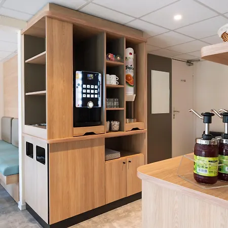 Hotel Premiere Classe Lyon Ouest - *