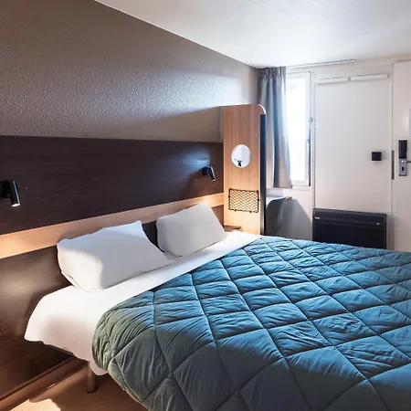 Premiere Classe Lyon Ouest - Hotel *