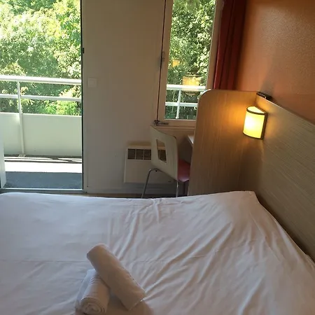 Premiere Classe Lyon Ouest - Hotel *