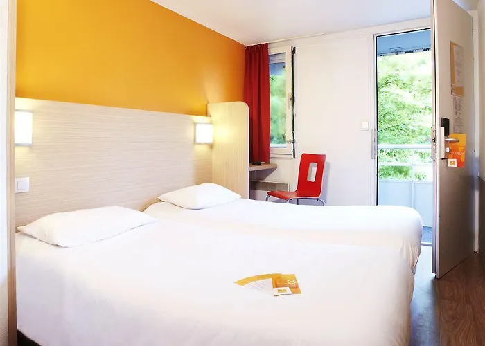 Premiere Classe Lyon Ouest - *